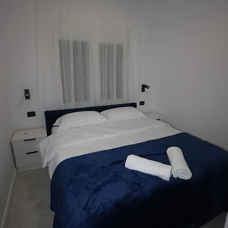 Gashi Aparthotel
