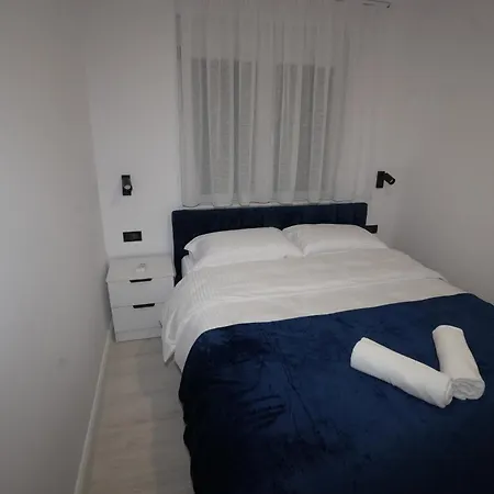 Gashi Aparthotel
